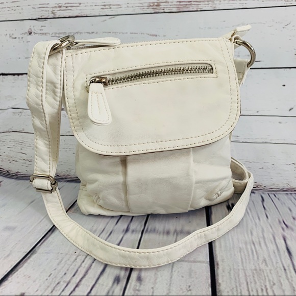 Bueno Handbags - ⛸CUTE WHITE PURSE⛸